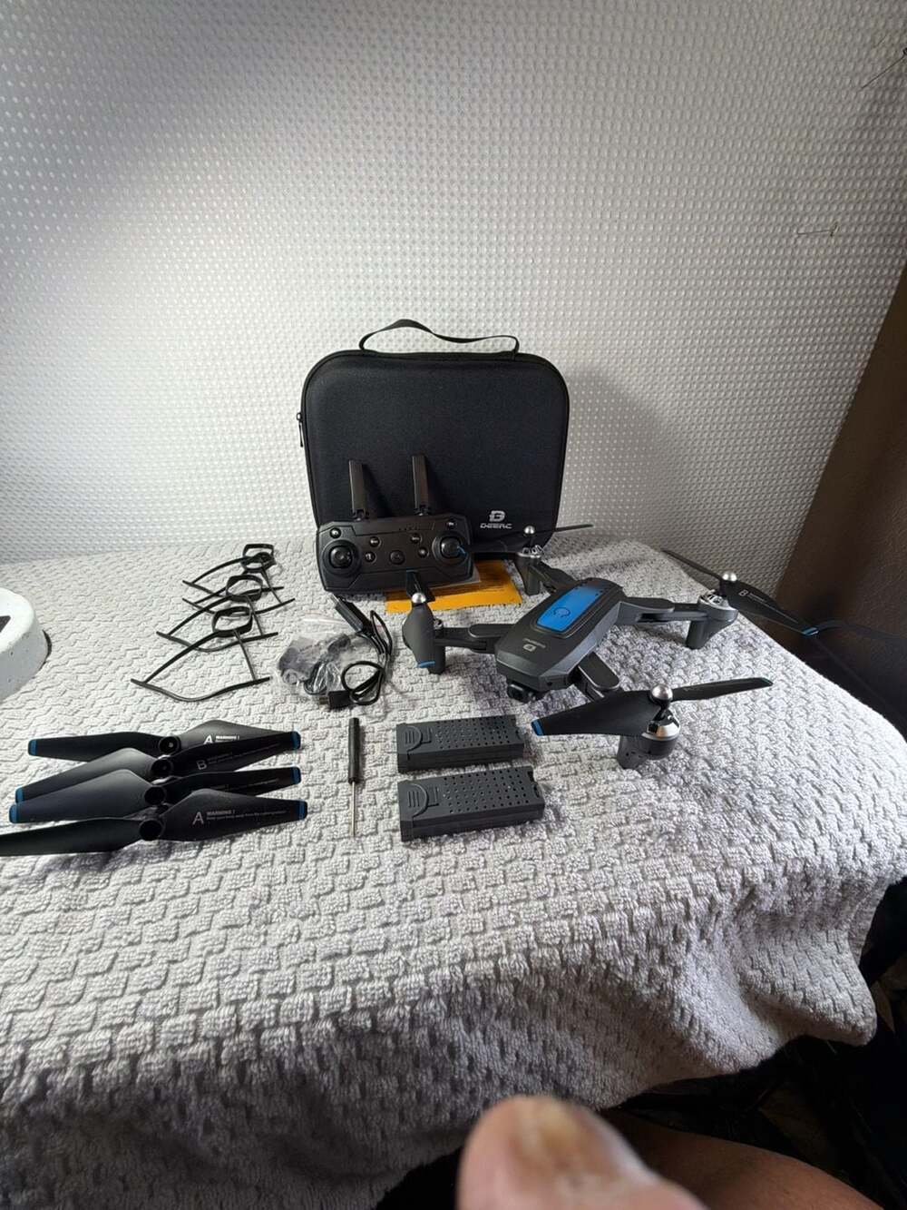 DEERC D10 Foldable RC Quadcopter Drone with HD Camera and Carrying Case